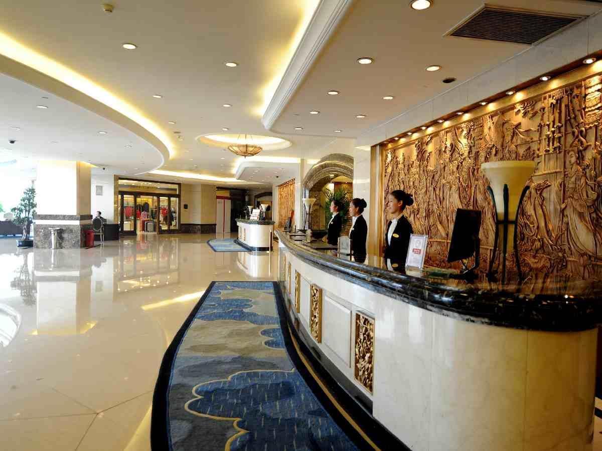 Yun-Zen Jinling World Trade Plaza Hotel Шъдзяджуан Екстериор снимка