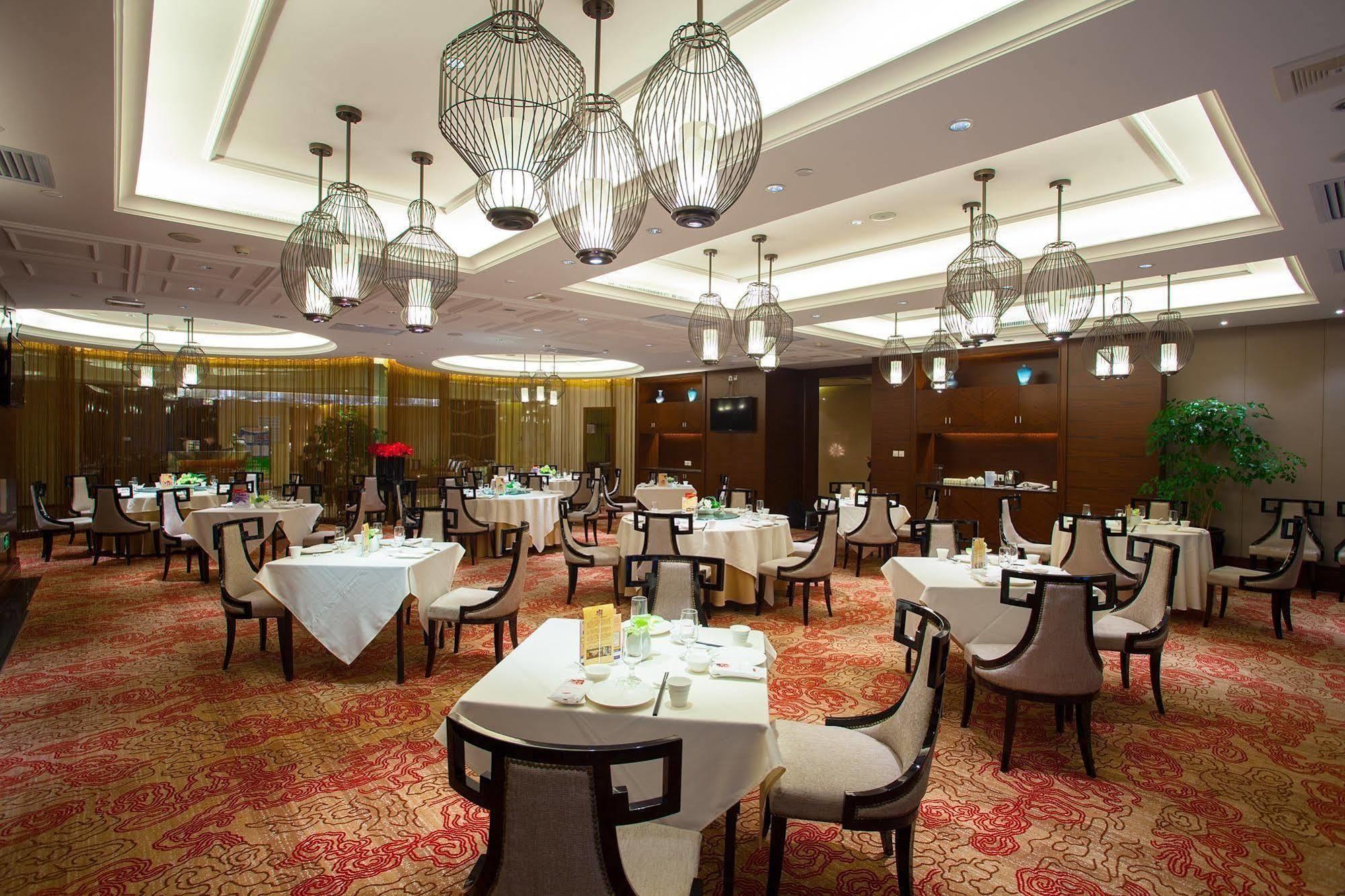Yun-Zen Jinling World Trade Plaza Hotel Шъдзяджуан Екстериор снимка