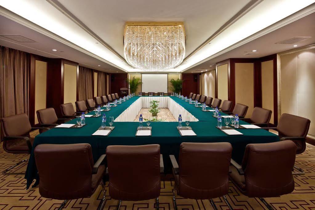 Yun-Zen Jinling World Trade Plaza Hotel Шъдзяджуан Екстериор снимка