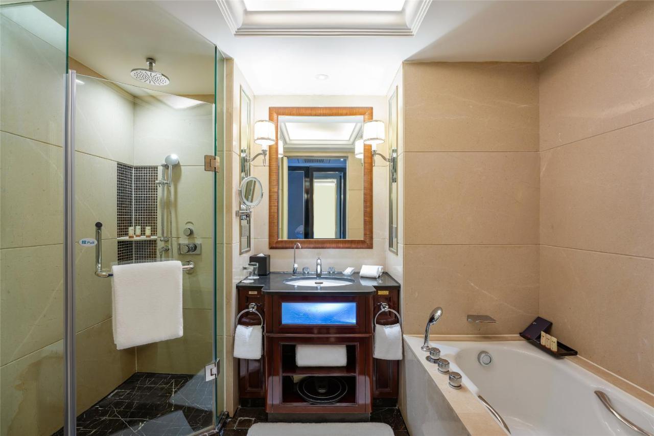 Yun-Zen Jinling World Trade Plaza Hotel Шъдзяджуан Екстериор снимка