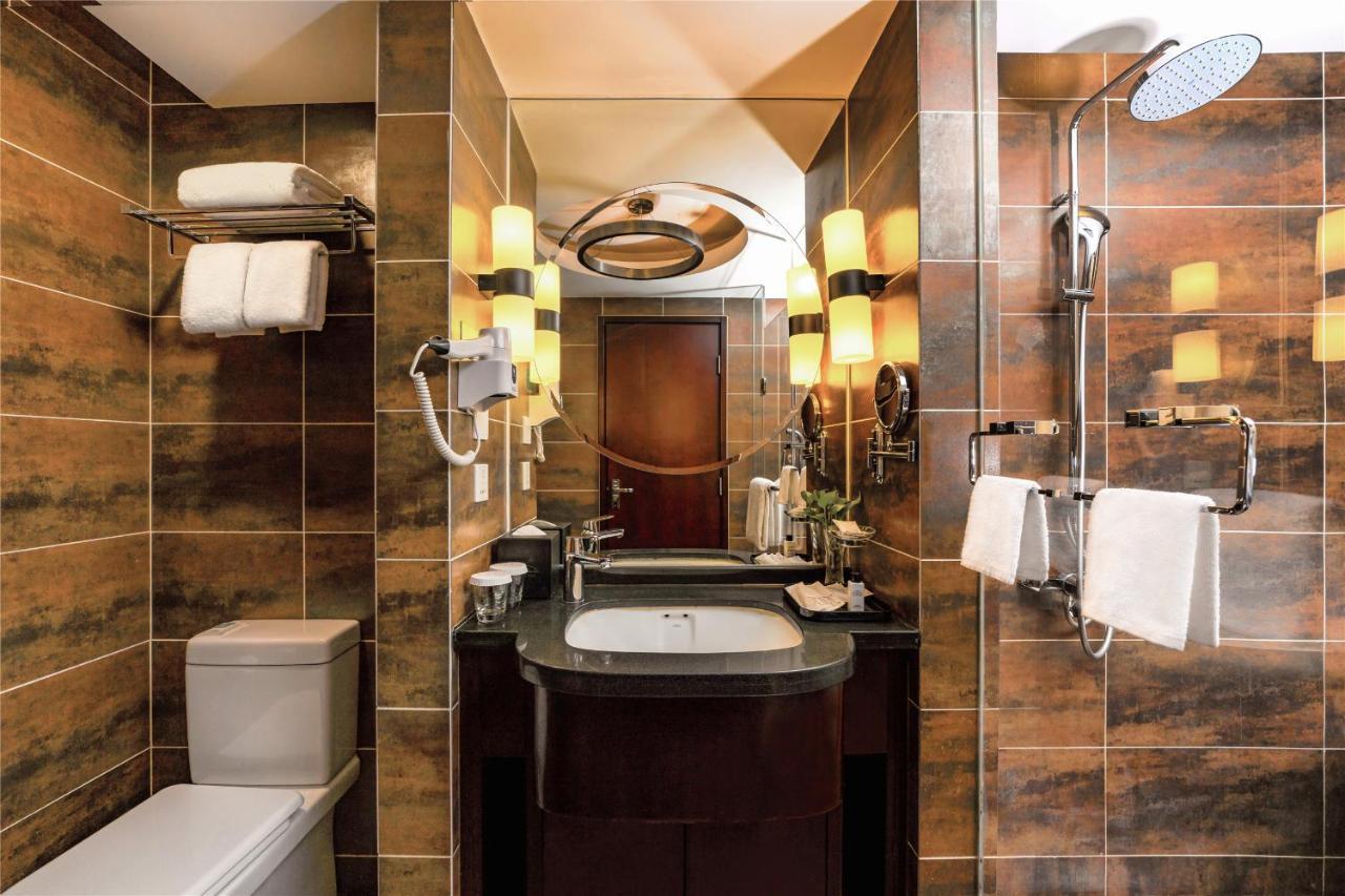 Yun-Zen Jinling World Trade Plaza Hotel Шъдзяджуан Екстериор снимка