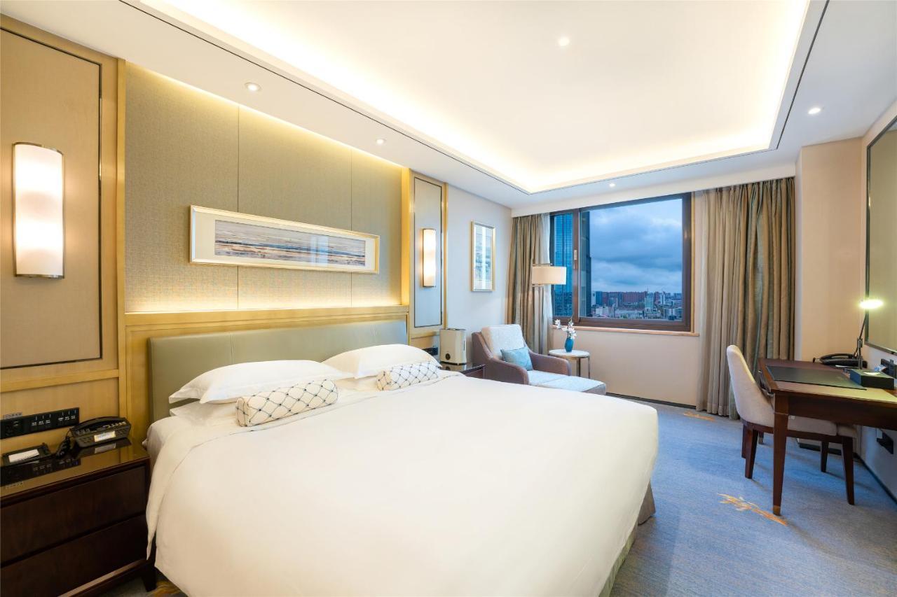 Yun-Zen Jinling World Trade Plaza Hotel Шъдзяджуан Екстериор снимка