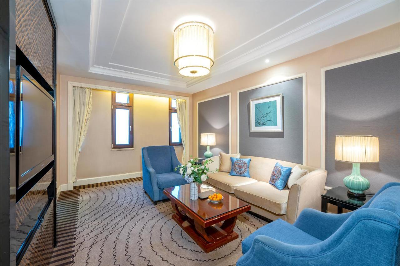 Yun-Zen Jinling World Trade Plaza Hotel Шъдзяджуан Екстериор снимка