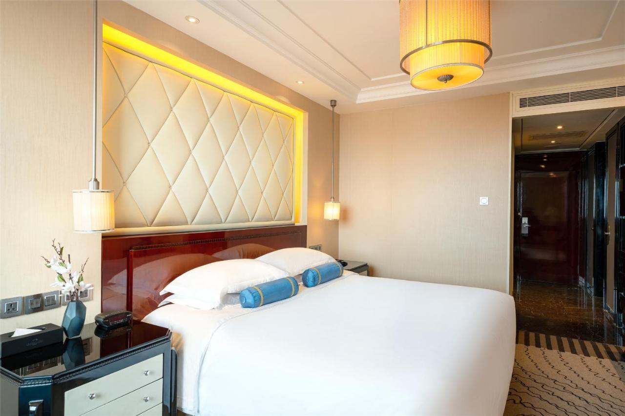 Yun-Zen Jinling World Trade Plaza Hotel Шъдзяджуан Екстериор снимка